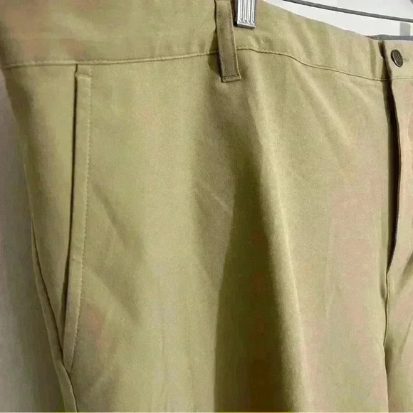 NWT Adidas Ultimate 365 Mens Athletic Golf Casual Khaki Shorts Plus Size 52 - Picture 6 of 8